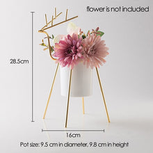 Load image into Gallery viewer, Deer Ceramic White Pot
